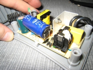 iRobot Roomba power supply after the mod with the new capacitor