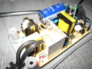iRobot Roomba power supply after the mod with the new capacitor